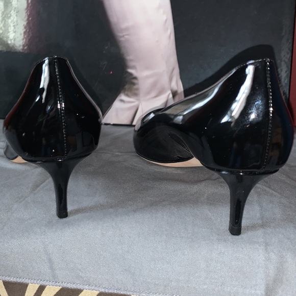 DESIGNER CHRISTIAN DIOR POINTED TOE KITTEN HERLS, BNWOT. PATENT LEATHER - Picture 7 of 12